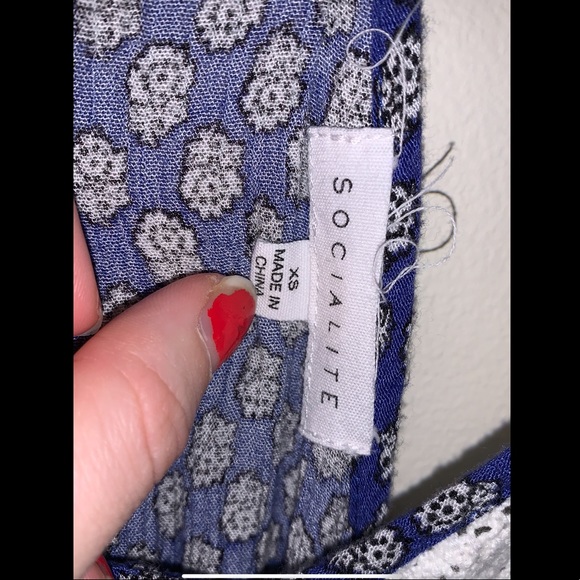 Socialite summer dress - Picture 2 of 3